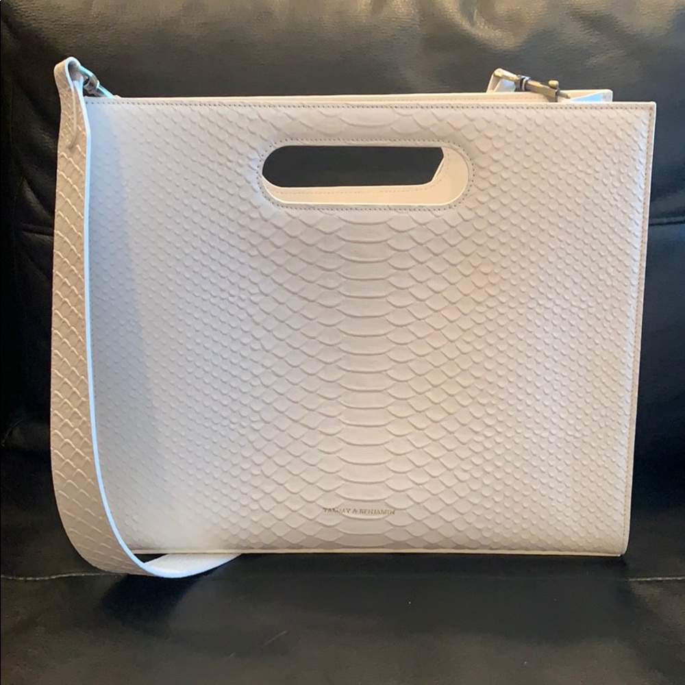 Tammy & Benjamin Leather Tote with Cutout Handles - Picture 3 of 7